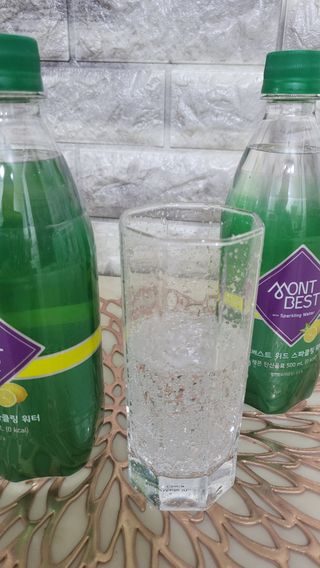몽베스트 Montbest with Sparkling water Lemon OR Lime 20병(랜덤) — 5점을 준 리뷰어가 2022년 6월 올린 사용 사진