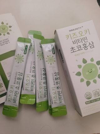 [이뮤니티플러스]우리아이 면역오키, 건강오키 _ 키즈오키 비타민초코홍삼 10포 1box — 5점을 준 리뷰어가 2022년 3월 올린 사용 사진