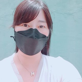 에버그린 순면 끈조절 KF80 마스크 - 화이트/블랙 컬러 대형 - 10매 — 5점을 준 리뷰어가 2021년 6월 올린 사용 사진