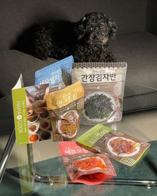하나마이 [마마쿡] 전 청와대 천상현 셰프의 밑반찬  5종세트(소고기 장조림+연근조림+진미채+간장김자반+새우김자반) — 5점을 준 리뷰어가 2023년 4월 올린 사용 사진