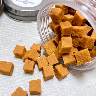 페페로니 진짜 오메가3 연어+소고기 180g+180g — 5점을 준 리뷰어가 2021년 7월 올린 사용 사진