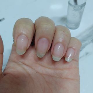 르미니마카롱 비건 네일 트리트먼트 5종 택1 — 5점을 준 리뷰어가 2022년 8월 올린 사용 사진
