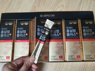 서울약사신협_투데이홍삼정플러스스틱_10g x 60포 — 5점을 준 리뷰어가 2021년 7월 올린 사용 사진