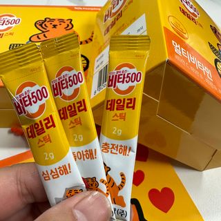 광동제약 [광동] 비타500데일리스틱 70포X2개 + 뚱랑이엽서 + 쇼핑백 증정 — 5점을 준 리뷰어가 2022년 10월 올린 사용 사진