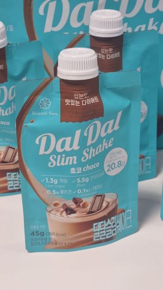 달달슬림쉐이크 [블로그]달달슬림 맛있는 단백질 쉐이크 파우치 다이어트 식사대용 프로틴 파우더 보충제 — 5점을 준 리뷰어가 2025년 8월 올린 사용 사진