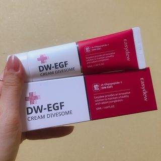 이지듀 DW-EGF 크림 다이브좀_콜라겐이 쏙쏙, 탄력피부로 다이빙 — 5점을 준 리뷰어가 2021년 2월 올린 사용 사진