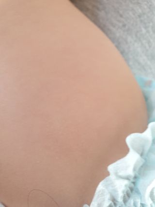 mom e 맘이 내추럴 베이비 케어 크림+바디오일 — 5점을 준 리뷰어가 2021년 1월 올린 사용 사진