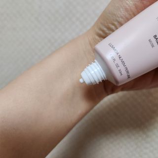 러브모아 향수 고체향수 승무원 고체향수 바르는 향수 니치향수 도손 우드세이지 앤 씨솔트 — 5점을 준 리뷰어가 2022년 12월 올린 사용 사진