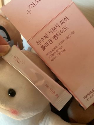 방방곳곳 청수체 콜라겐 — 4.5점을 준 리뷰어가 2022년 3월 올린 사용 사진