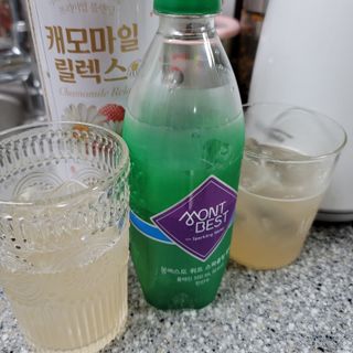 몽베스트 Montbest with Sparkling water Plain 20병 — 5점을 준 리뷰어가 2021년 11월 올린 사용 사진