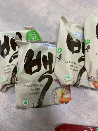 [풀무원] 자연은맛있다 정면, 백면, 홍면  세트 — 5점을 준 리뷰어가 2021년 4월 올린 사용 사진