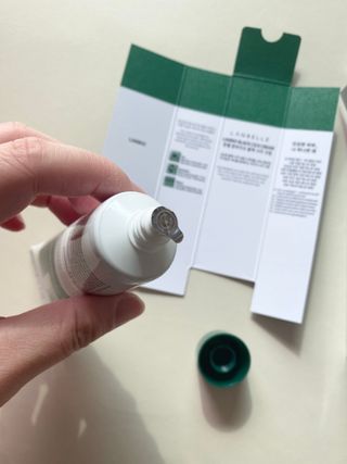랑벨 랑바이오 블랙 시카 크림 50ml(블랙비 프로폴리스, 시카 4종, 판테놀 10 함유) — 5점을 준 리뷰어가 2022년 6월 올린 사용 사진