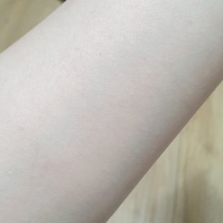 스킨큐어 산다화 카멜리아 안티 링클 멀티밤 — 5점을 준 리뷰어가 2023년 4월 올린 사용 사진