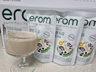 이롬 황성주 박사의 국산콩 두유 검은콩과 17곡 프리미엄 — 5점을 준 리뷰어가 2021년 5월 올린 사용 사진