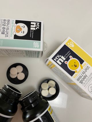 일동제약 마이니 마이니 지니키즈 유산균 츄어블, 멀티비타 set — 5점을 준 리뷰어가 2021년 3월 올린 사용 사진
