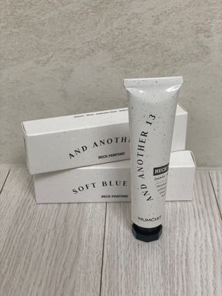 멈칫(MUMCHIT) 넥퍼퓸 NECKPERFUME 2가지 향 — 5점을 준 리뷰어가 2021년 11월 올린 사용 사진