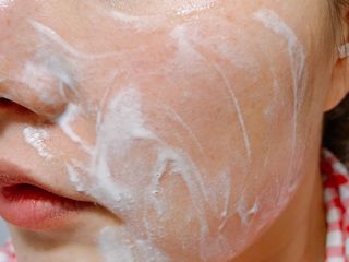 프리마인 메이크업과 들뜨는 각질까지 한방에 깐달걀로! 순하기까지한 셀베이스 그린티클렌저(200ml) — 5점을 준 리뷰어가 2023년 4월 올린 사용 사진