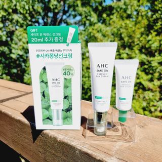 [AHC] 세이프온 에센스 선크림 올리브영 스페셜 증정 기획세트 — 5점을 준 리뷰어가 2022년 6월 올린 사용 사진