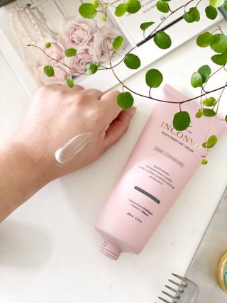 오투에니원 인컨보 바디 퍼퓸 크림 200ml — 5점을 준 리뷰어가 2023년 2월 올린 사용 사진