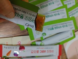 아임오 풋사과 식이섬유 밸런스 젤리 14포 — 5점을 준 리뷰어가 2021년 7월 올린 사용 사진