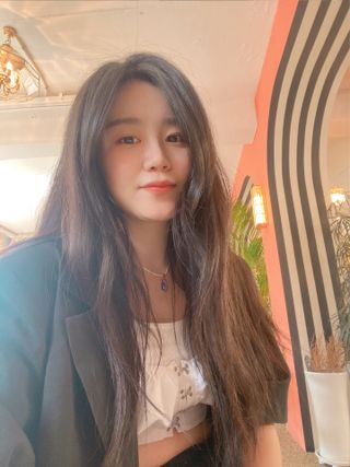 위뜨 글로시 레이어 쿠션 — 5점을 준 리뷰어가 2022년 7월 올린 사용 사진