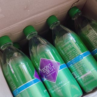 몽베스트 Montbest with Sparkling water Plain 20병 — 5점을 준 리뷰어가 2021년 11월 올린 사용 사진