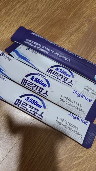 자연에온 아르긴포스 L-아르기닌 5555mg 스틱 15개입 1박스 — 3.5점을 준 리뷰어가 2022년 1월 올린 사용 사진