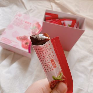 헬스업_쁘띠쁘띠석류콜라겐젤리_20g x 14포 — 5점을 준 리뷰어가 2021년 1월 올린 사용 사진
