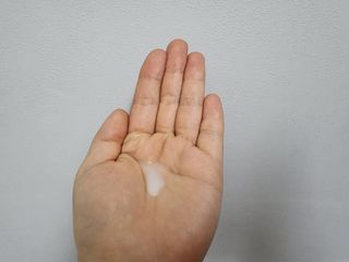 리더스코스메틱 리더스 카밍 바이오틱스 에센스 워터 — 5점을 준 리뷰어가 2022년 1월 올린 사용 사진