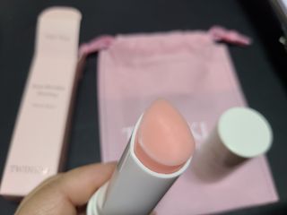 트윙클라 안티링클 샤이닝 멀티밤 — 5점을 준 리뷰어가 2022년 6월 올린 사용 사진