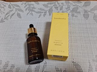 스킨큐어 산다화 비타민c 화이트닝 에센스 30ml — 5점을 준 리뷰어가 2023년 10월 올린 사용 사진