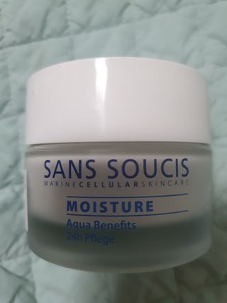 산수시 아쿠아 베네핏 24h 수부지 물광 속건조 수분크림 50ml — 5점을 준 리뷰어가 2021년 7월 올린 사용 사진