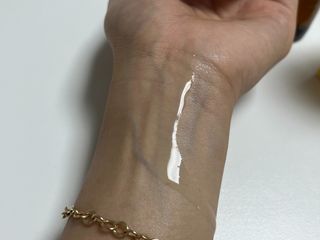 스킨큐어 산다화 비타민c 화이트닝 에센스 30ml — 3.5점을 준 리뷰어가 2023년 9월 올린 사용 사진