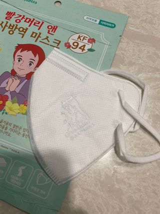 [숨그림]  덴탈마스크 짱구 우리아이 그리고 내가 쓰는 믿을수있는 케릭터 마스크  16종 — 5점을 준 리뷰어가 2021년 11월 올린 사용 사진