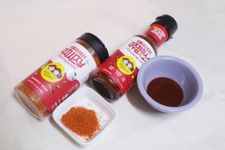 [서울시스터즈] 김치시즈닝 국내 최초 뿌려먹는 김치파우더 100g 1개+ 신제품 고추장 핫소스 185g 1개 — 5점을 준 리뷰어가 2021년 9월 올린 사용 사진