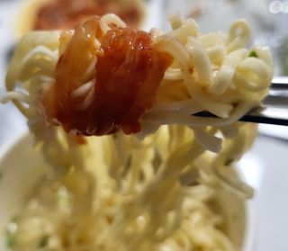 NISSIN 닛신 컵누들  4종 - 씨푸드오리지날, 씨푸드 스파이시, 씨푸드 커리, 씨푸드 XO소스 — 5점을 준 리뷰어가 2021년 12월 올린 사용 사진