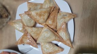 (주)성경순만두 곤약만두.콘치즈만두,삼각당면만두,당면 야끼만두,대구전통 납작만두,떡뽁이 매콤소스,달콤소스 — 4점을 준 리뷰어가 2023년 3월 올린 사용 사진