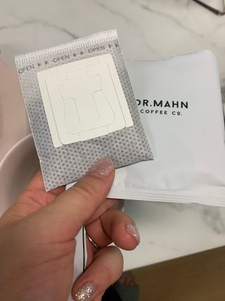 닥터만커피 데이드립 드립백 세트(세계3대커피 포함, 총 20산지) — 5점을 준 리뷰어가 2022년 6월 올린 사용 사진