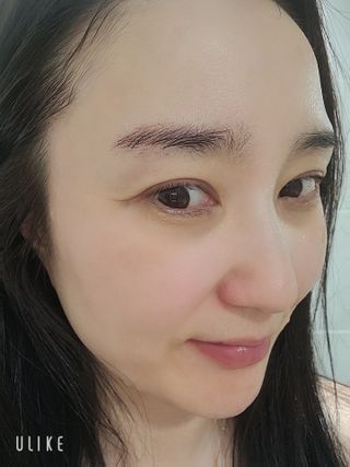 [후르디아] 눈시림없는 올영 립앤아이 리무버 — 5점을 준 리뷰어가 2023년 11월 올린 사용 사진