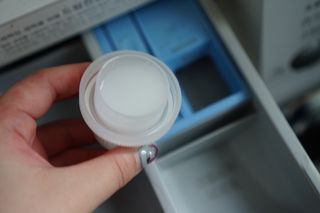 [생활공작소] 섬유유연제 + 세탁세제 1.5L 릴리향 — 5점을 준 리뷰어가 2021년 2월 올린 사용 사진