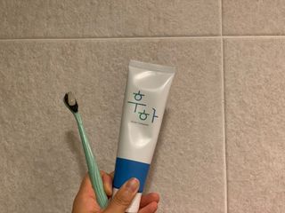 [심폐소생소] 무불소 임산부 천연 치약 — 5점을 준 리뷰어가 2021년 9월 올린 사용 사진