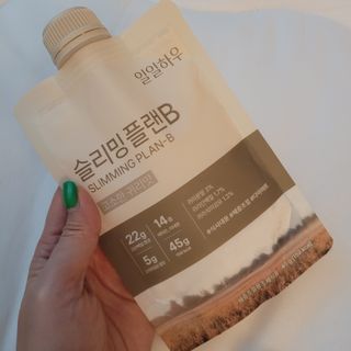 일일하우 슬리밍 플랜B 고소한 귀리맛, 진한 카카오맛 (체중조절식) — 4점을 준 리뷰어가 2023년 8월 올린 사용 사진