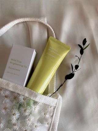 아이레시피 마일드시카 브라이트닝 업 선스크린 SPF50+ PA++++ — 5점을 준 리뷰어가 2023년 6월 올린 사용 사진