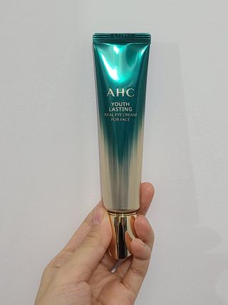 [NEW 탄력유턴 아이크림] AHC 유스 래스팅 리얼 아이크림 포 페이스 — 5점을 준 리뷰어가 2021년 3월 올린 사용 사진