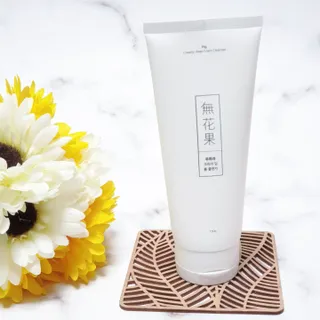 [베러오리진] 무화과 크리미 딥 폼 클렌저/피부 노폐물 & 미세먼지 99 세정 인증 민감성 피부 무자극 인증 — 3점을 준 리뷰어가 2021년 11월 올린 사용 사진