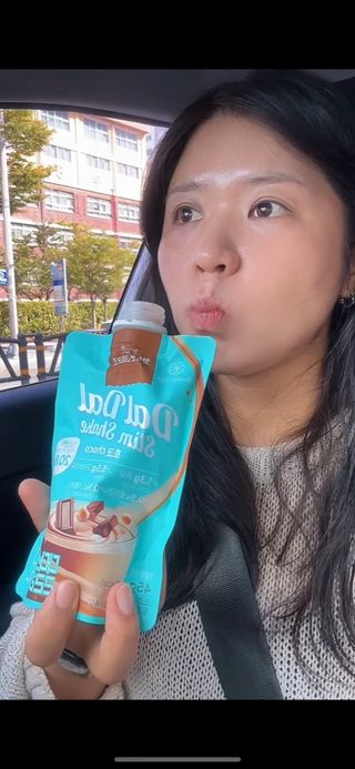 달달슬림쉐이크 프리 (릴스) 달달슬림 맛있는 단백질 쉐이크 파우치 다이어트 식사대용 프로틴 파우더 보충제 — 5점을 준 리뷰어가 2025년 8월 올린 사용 사진