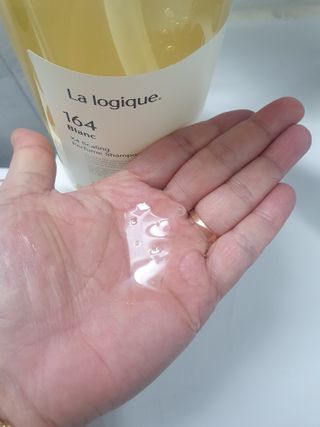 라로지크 X4 스케일링 퍼퓸 샴푸 1,000mℓ — 5점을 준 리뷰어가 2021년 12월 올린 사용 사진