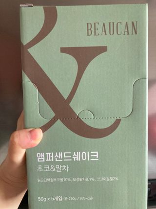 [뷰캔] 건강한 식사대용 앰퍼샌드 단백질 쉐이크 초코&말차 50g — 5점을 준 리뷰어가 2022년 6월 올린 사용 사진