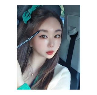 씨스터앤 더블이펙트 워터프루프 아이펜슬 11종 택 1 — 5점을 준 리뷰어가 2022년 1월 올린 사용 사진