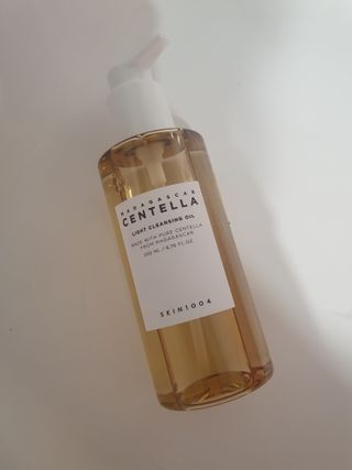 스킨1004 [SKIN1004] 마다가스카르 센텔라 라이트 클렌징 오일 200ml — 4점을 준 리뷰어가 2024년 7월 올린 사용 사진